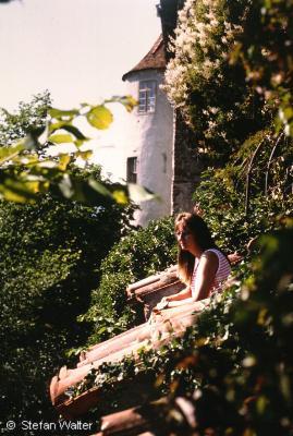 Juni - Birgit auf der Meersburg